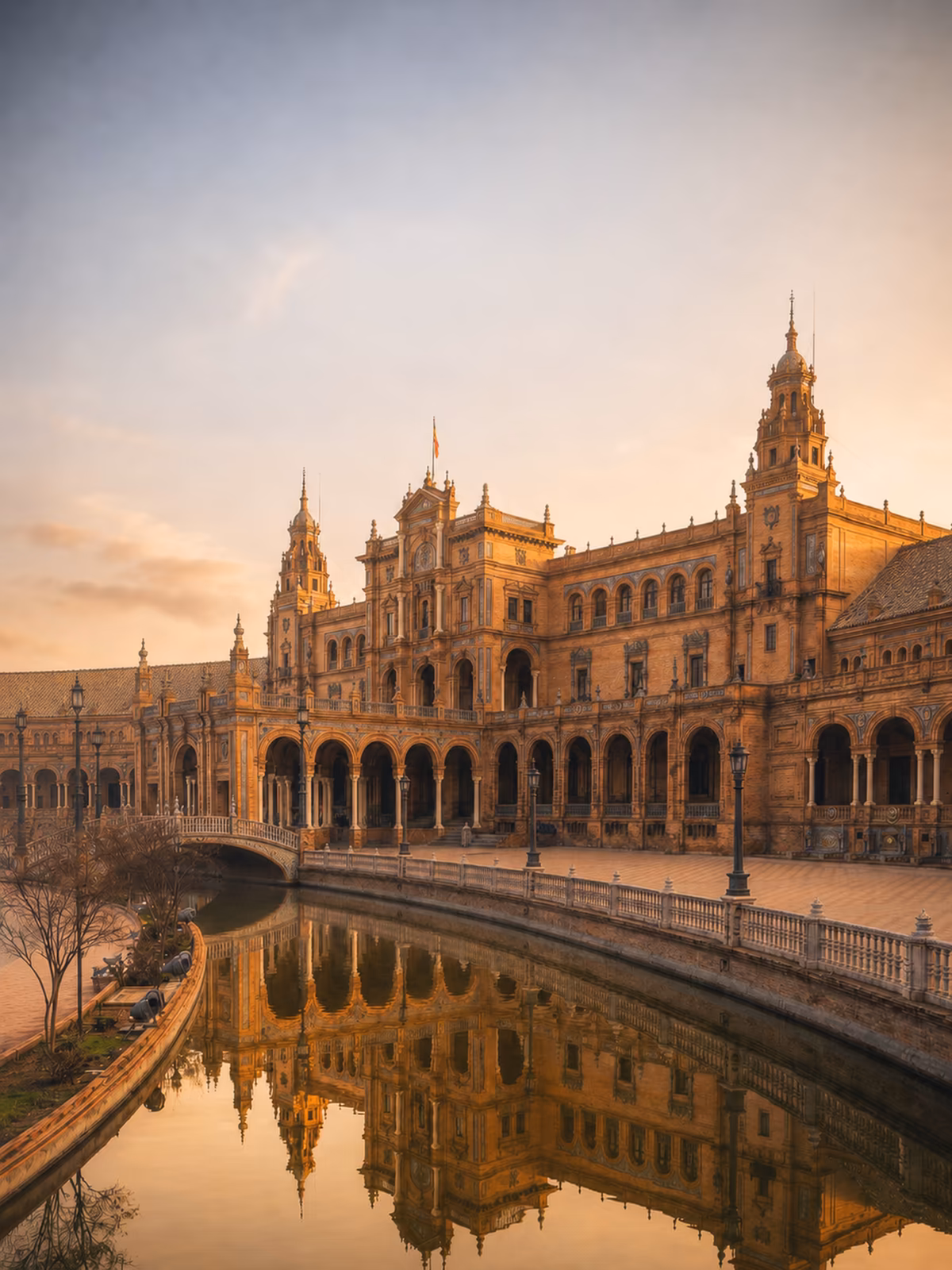 Plaza de España in Sevilla illuminated by warm late-afternoon light
